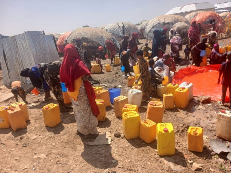 Improving water access at a displacement site